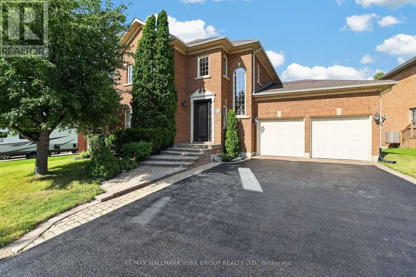 Detached at 669 KINGSMERE AVENUE, Newmarket