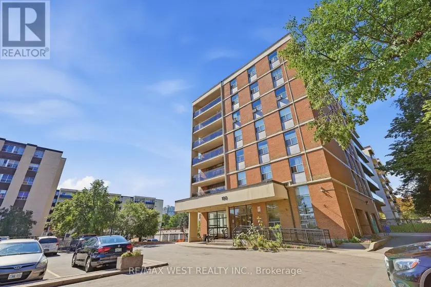 Apartment at 302 - 180 DUDLEY AVENUE, Markham