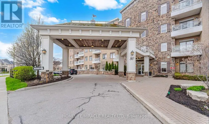 Apartment at 425 - 80 BURNS BOULEVARD, King