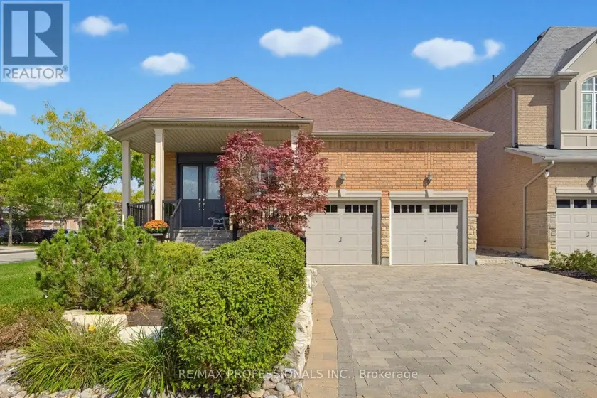 Detached at 120 ISERNIA CRESCENT, Vaughan