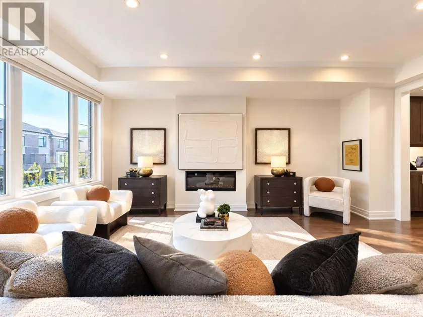 Townhouse at 212 VERMONT AVENUE, Newmarket