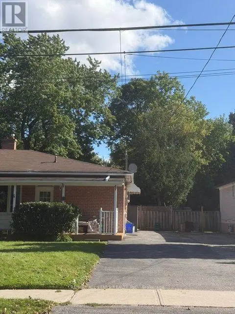 Semi-Detached/Link at 252 TAYLOR MILLS DRIVE S, Richmond Hill
