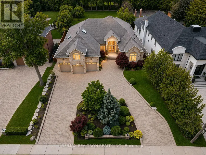 Detached at 16 BOYLE DRIVE, Richmond Hill