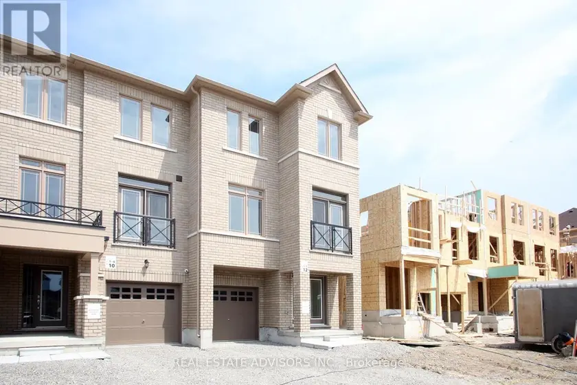 Townhouse at 12 ELGIN COURT, Bradford West Gwillimbury