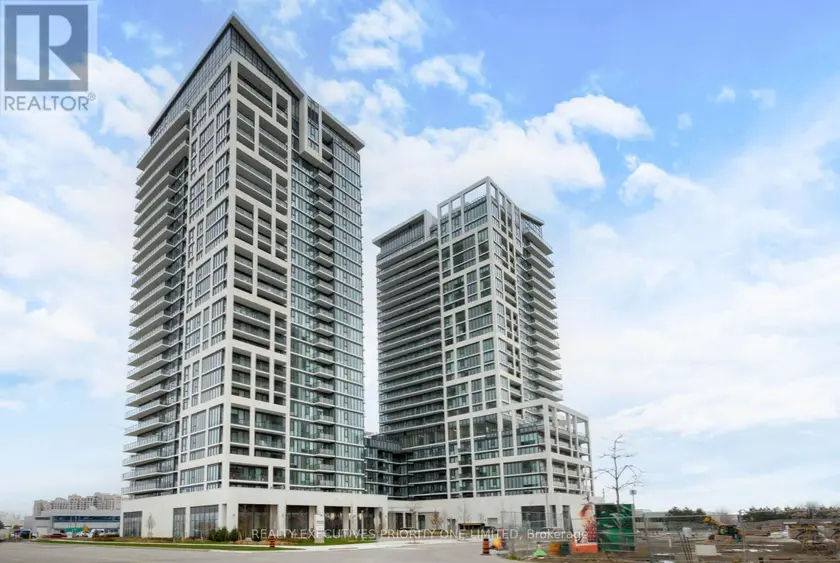 Apartment at 923 - 9000 JANE STREET, Vaughan