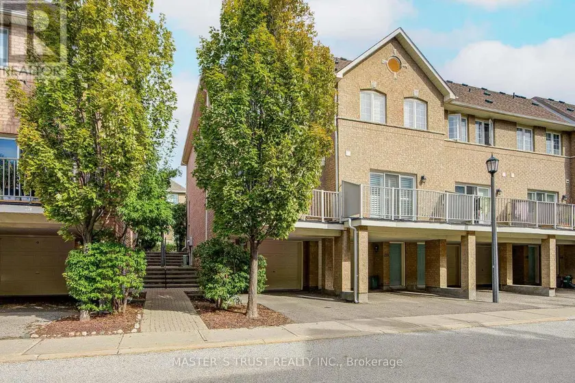 Townhouse at 272 - 23 OBSERVATORY LANE, Richmond Hill