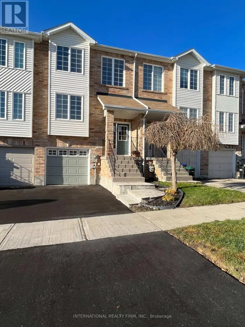 Townhouse at 44 NATALE COURT, Bradford West Gwillimbury