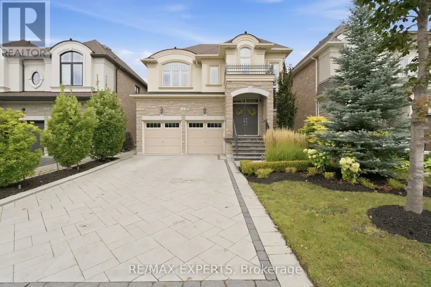 Detached at 22 GARYSCHOLL ROAD, Vaughan