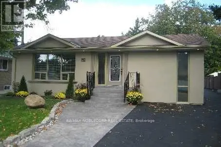 Detached at 102 HUMBER CRESCENT, King