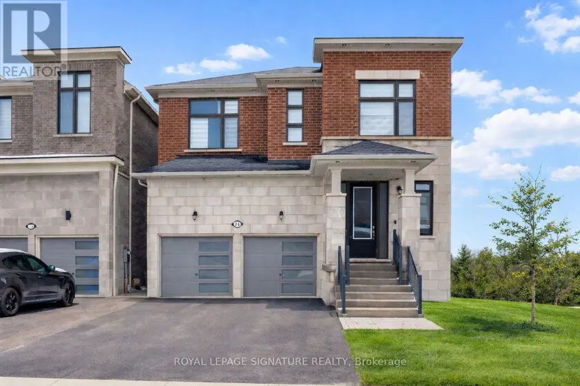 Detached at 71 MAPLE FIELDS CIRCLE, Aurora