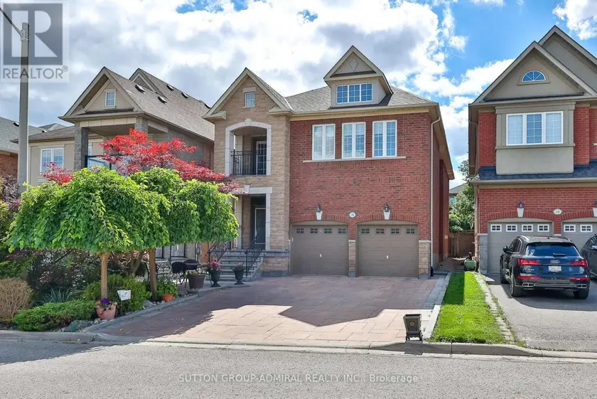 Detached at 35 STRAUSS ROAD, Vaughan