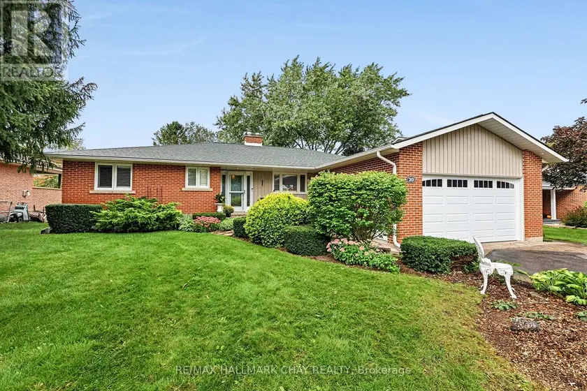 Detached at 20 RODCLIFF ROAD, New Tecumseth