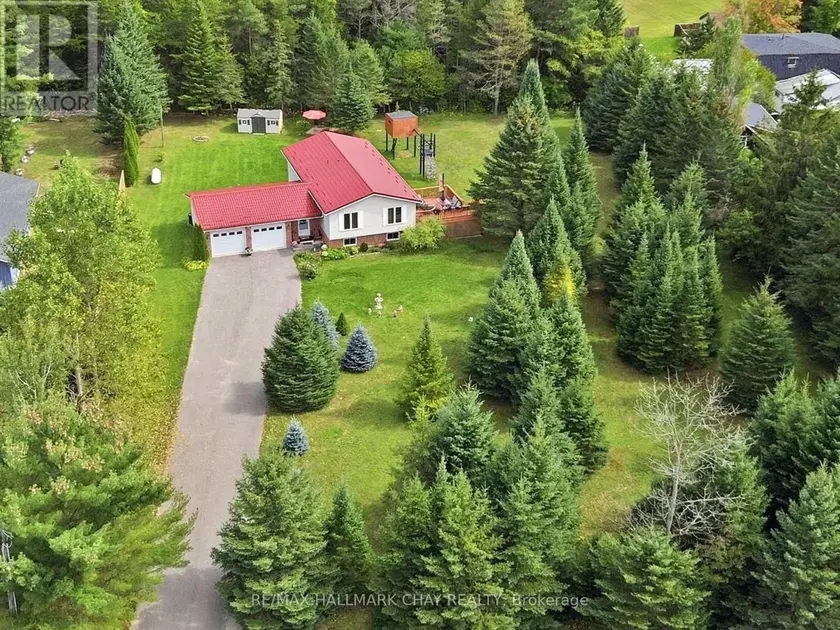Detached at 8871 MCKINNON ROAD, Essa