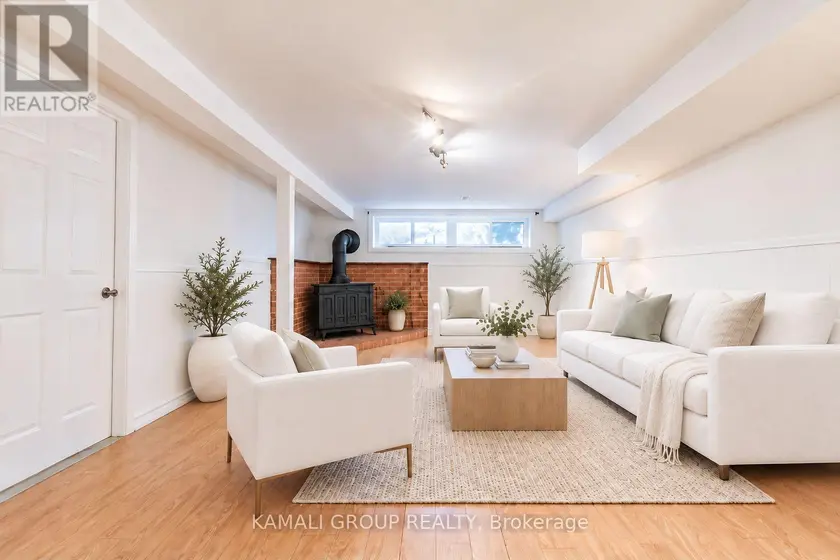 Semi-Detached/Link at BSMT - 25 HILLVIEW DRIVE, Newmarket