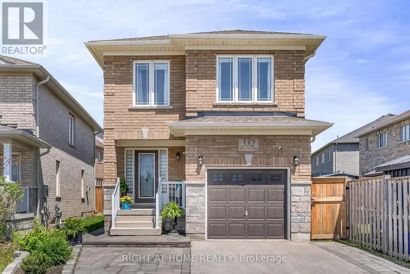 Detached at 352 MILLER PARK AVENUE, Bradford West Gwillimbury