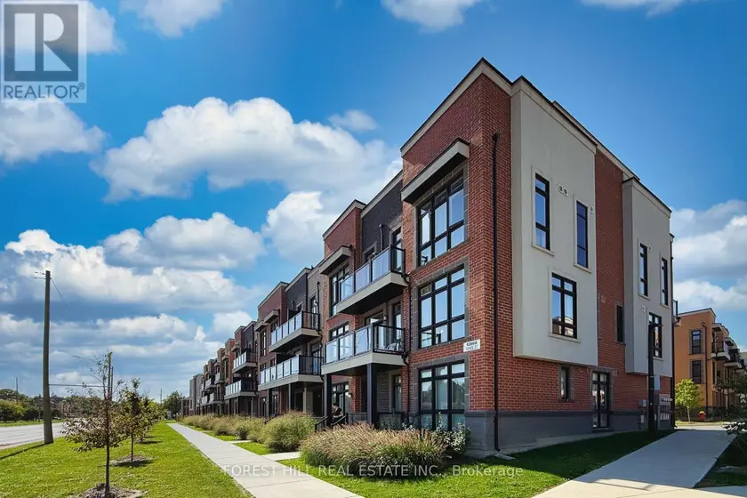 Apartment at 15 - 12868 YONGE STREET, Richmond Hill