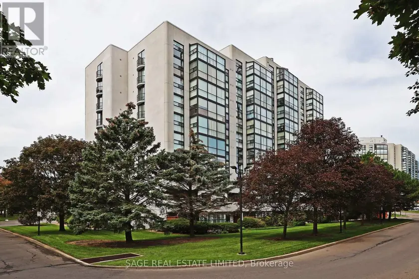 Apartment at 1015 - 30 HARDING BOULEVARD W, Richmond Hill