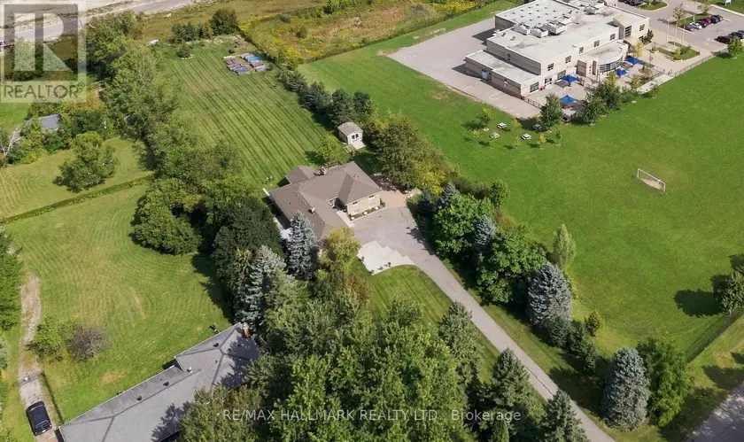 Detached at 166 HILLCREST DRIVE, East Gwillimbury