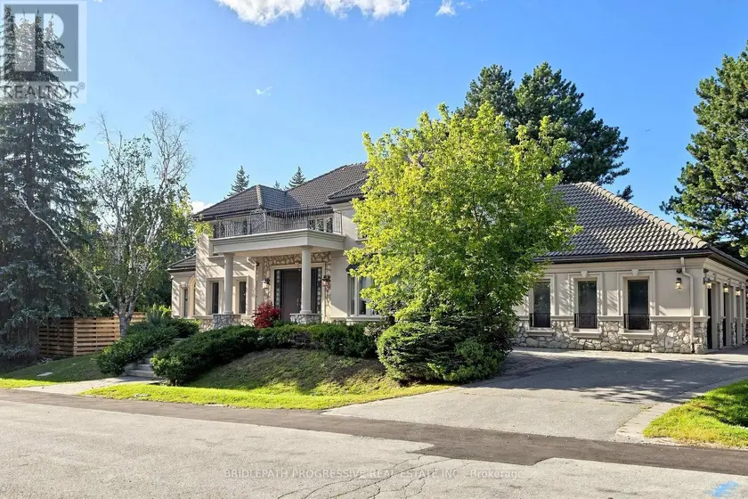 Detached at 2 THORNLEA COURT, Markham