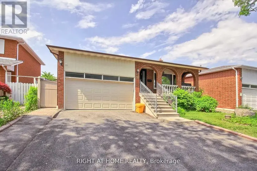 Detached at #02 - 37 CHERRY HILLS ROAD, Vaughan