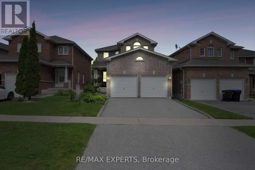 Detached at 43 BUCHANAN DRIVE, New Tecumseth