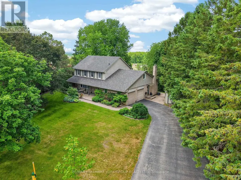 Detached at 8 GRANT COURT, East Gwillimbury