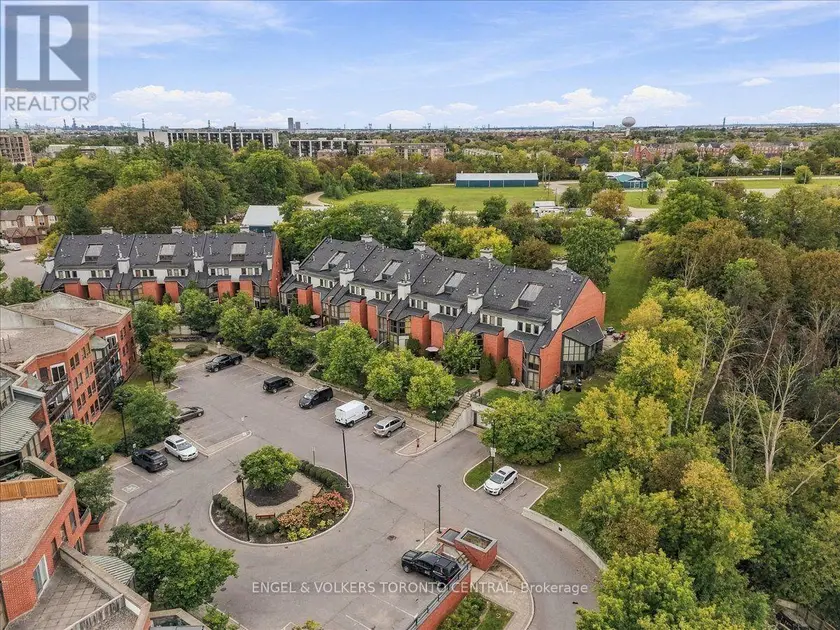 Townhouse at TH18 - 100 ARBORS LANE, Vaughan