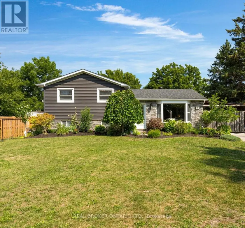 Detached at 213 CENTRE STREET, Essa