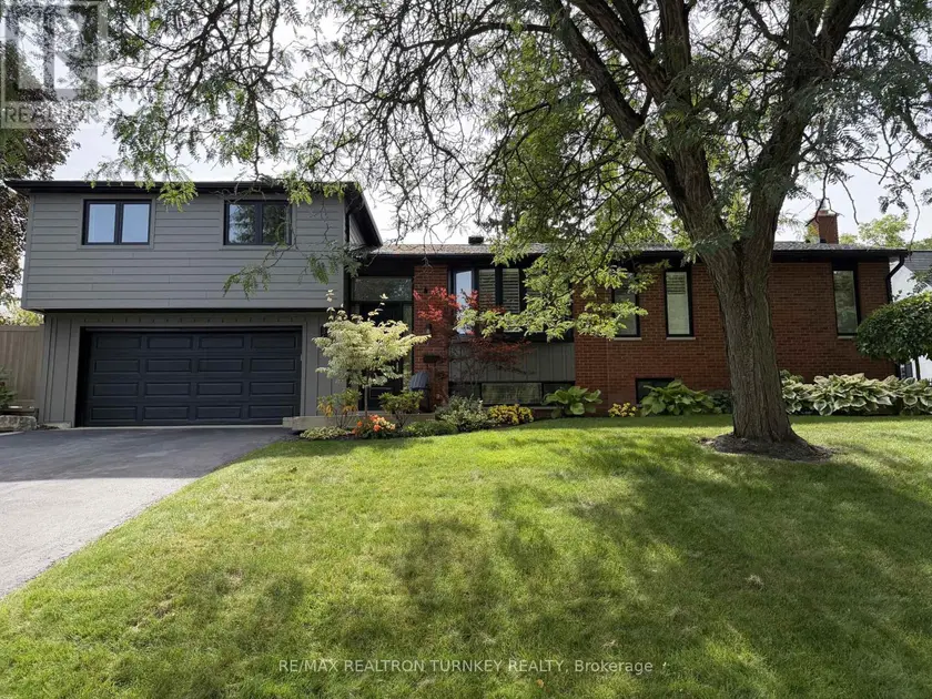 Detached at LOWER - 310 QUEEN STREET, Newmarket