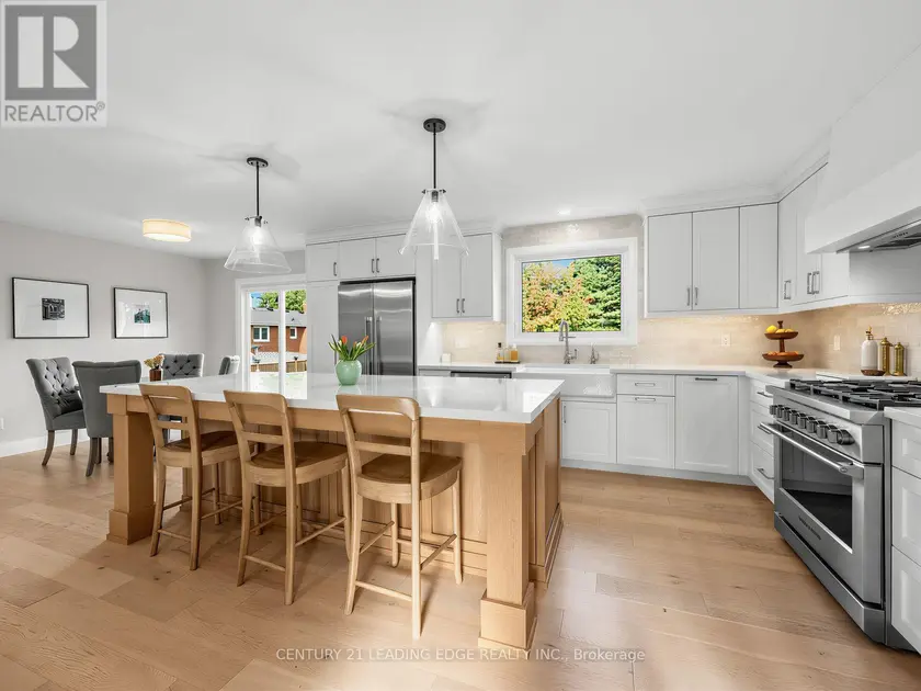 Detached at 47 CENTENNIAL AVENUE, East Gwillimbury
