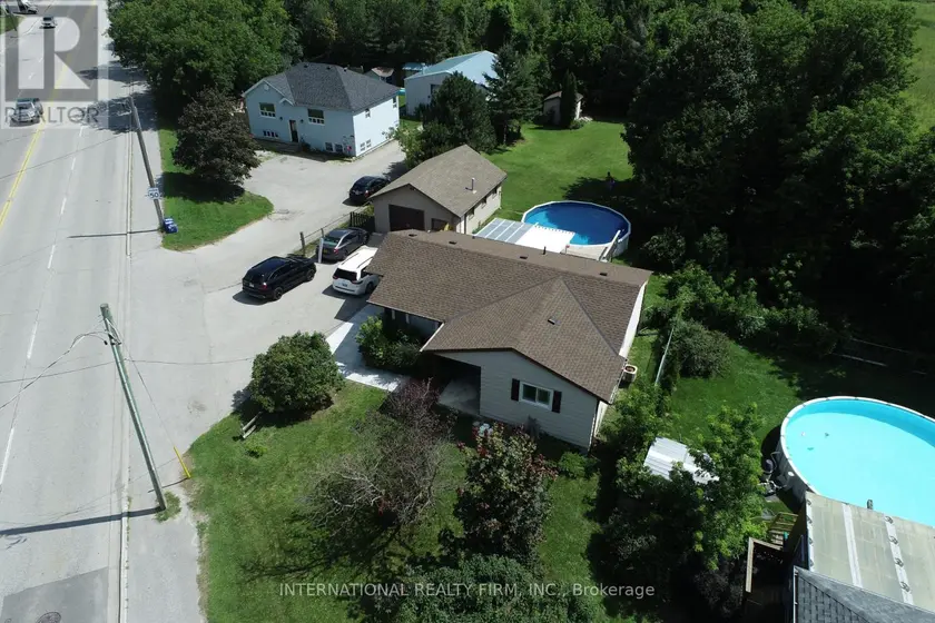 Detached at 533 THE QUEENSWAY S STREET, Georgina