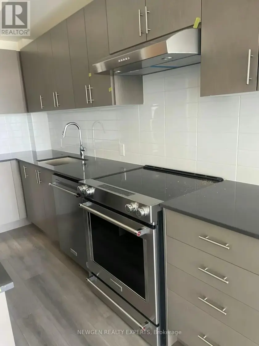 Apartment at 1411 - 8960 JANE STREET W, Vaughan