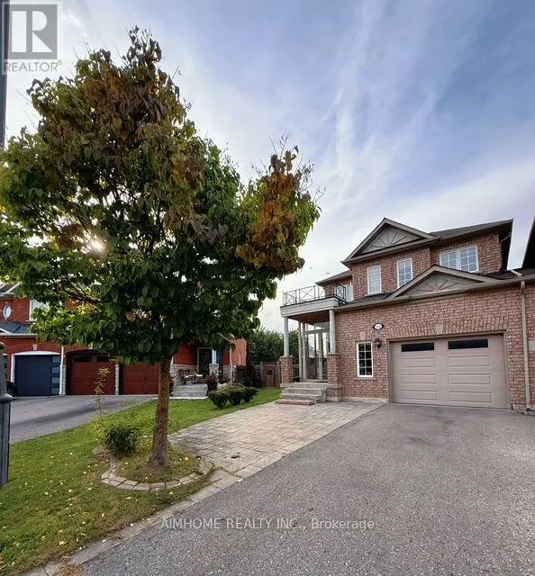 Semi-Detached/Link at 22 MATSON COURT, Aurora