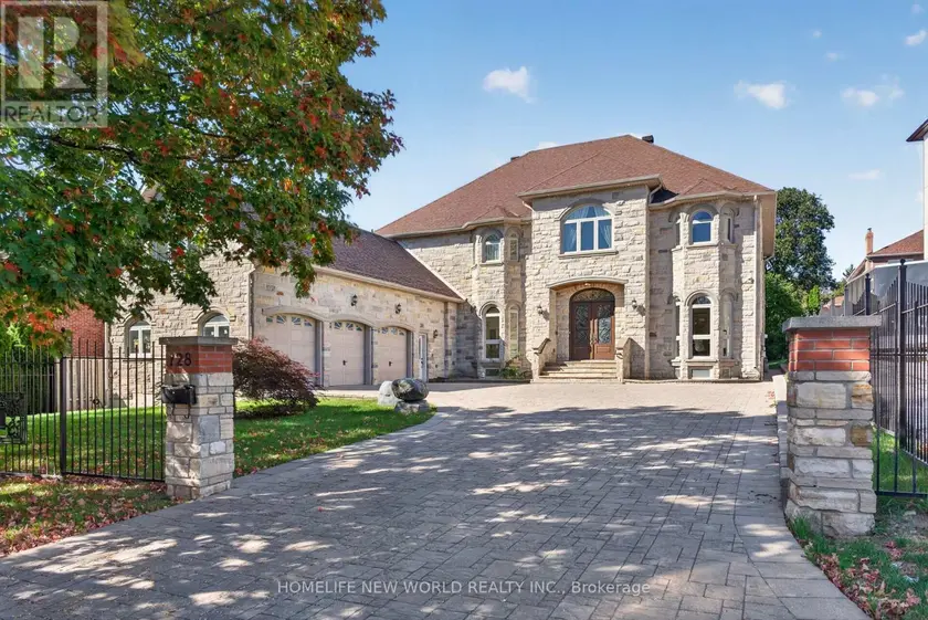 Detached at 128 GARDEN AVENUE, Richmond Hill