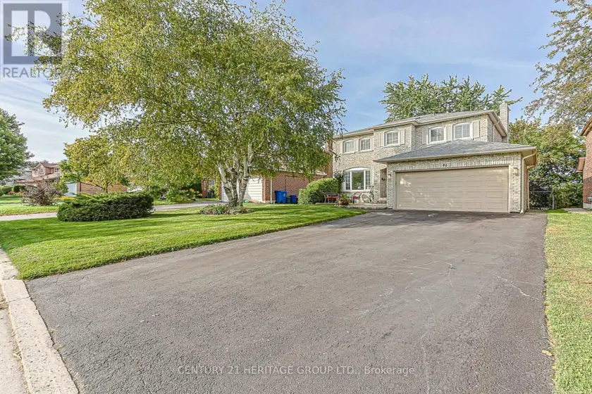 Detached at 66 HOWLETT AVENUE, Newmarket