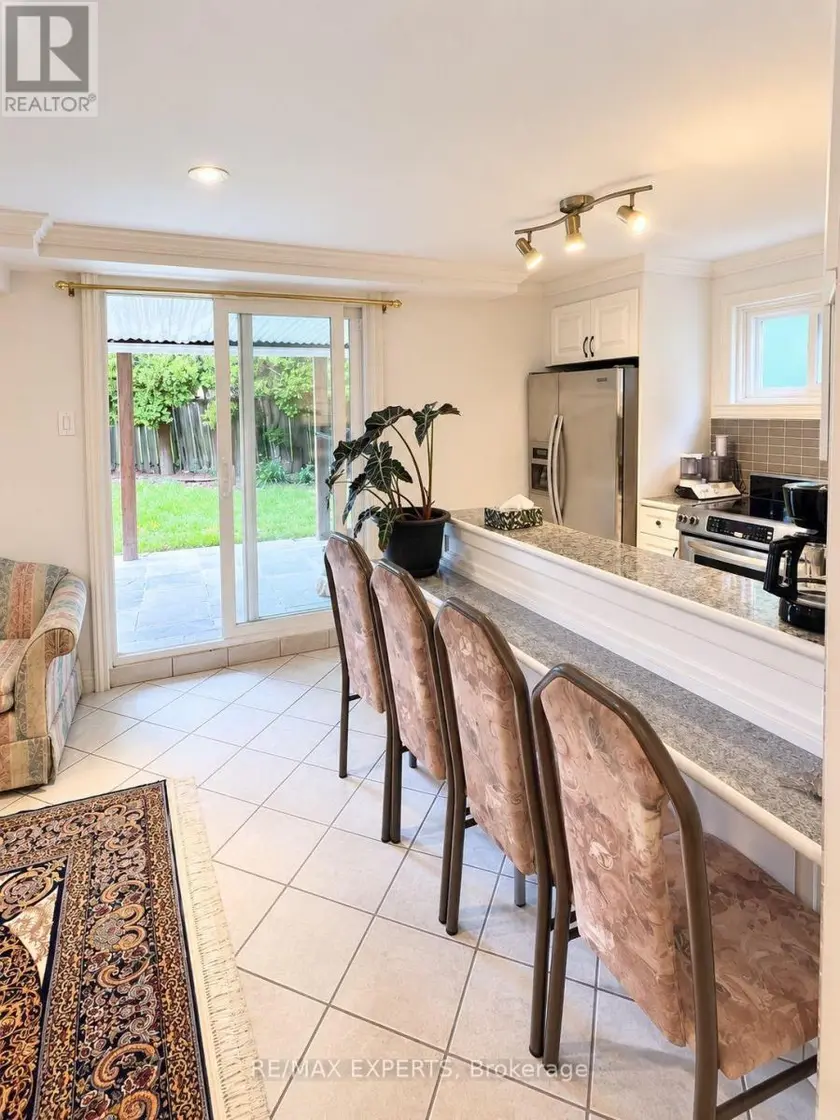 Detached at BSMT - 14 PARK LANE CIRCLE, Richmond Hill