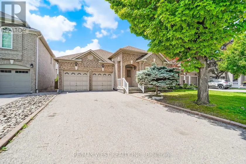 Detached at 21 MIRA VISTA PLACE, Vaughan