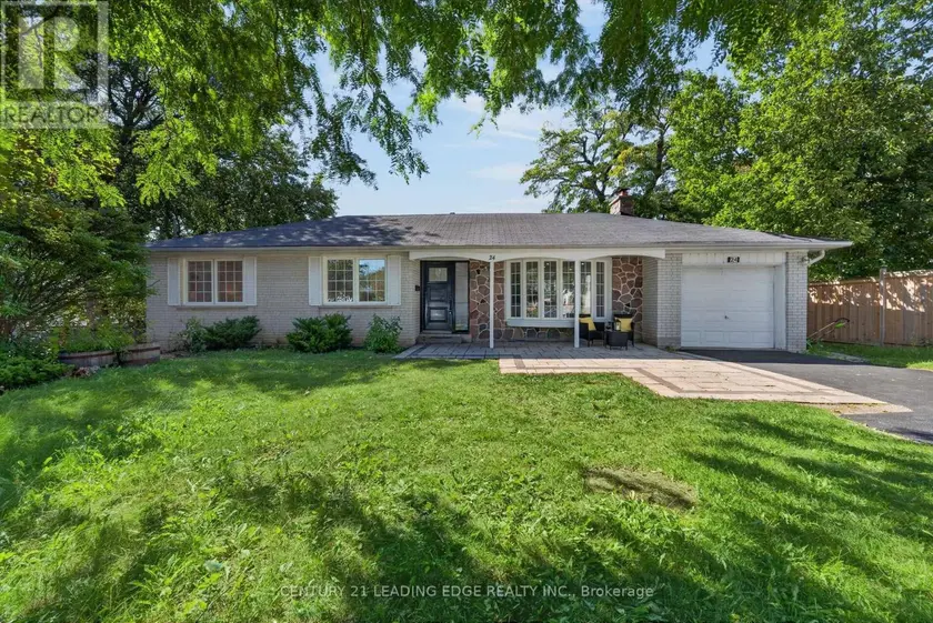 Detached at 24 LINCOLN GREEN DRIVE, Markham