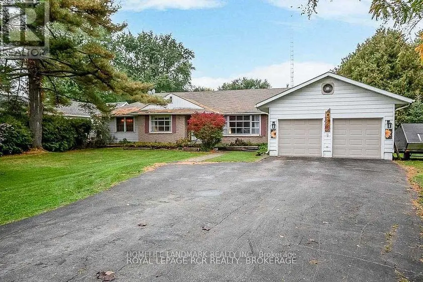 Detached at 310 THE QUEENSWAY SOUTH, Georgina