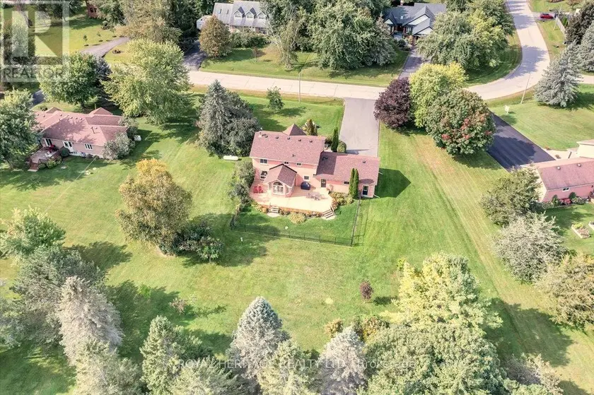 Detached at 34 AUDUBON WAY, Georgina
