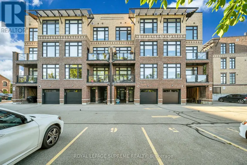 Townhouse at 43 - 8167 KIPLING AVENUE, Vaughan