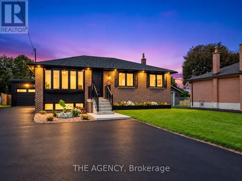 Detached at 26 WEBSTER DRIVE, Aurora