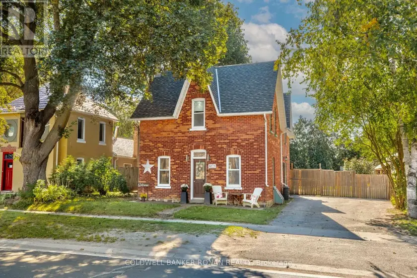 Detached at 8121 MAIN STREET, Adjala-Tosorontio