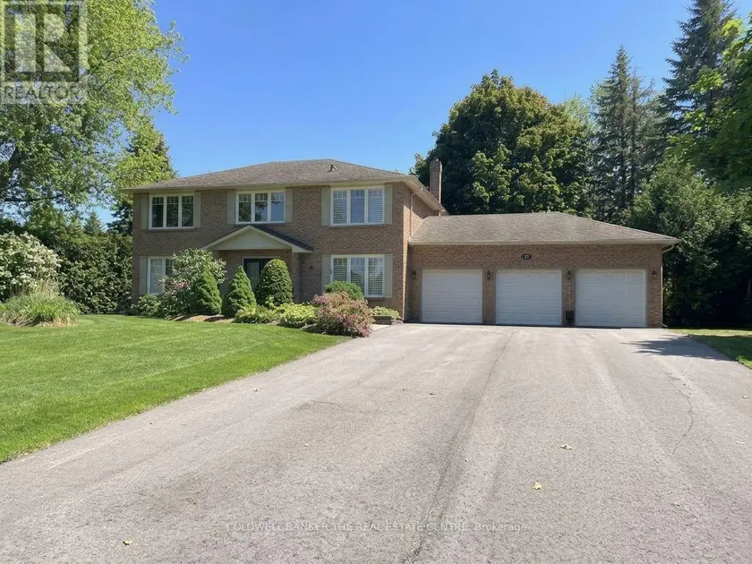 Detached at 11 RAMSDEN CRESCENT, East Gwillimbury
