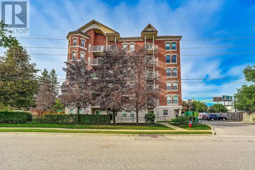 Apartment at PH3 - 35 HUNT AVENUE, Richmond Hill