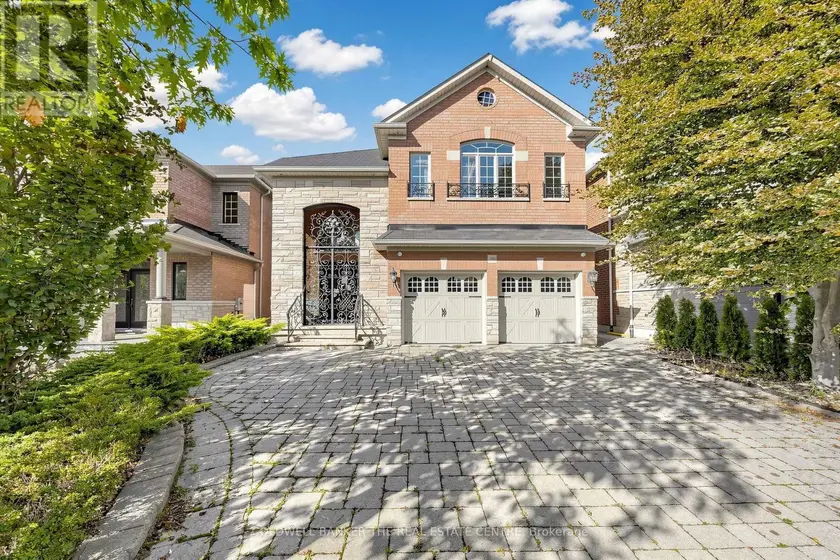 Detached at 20 SHALOM ALEICHEM COURT, Vaughan