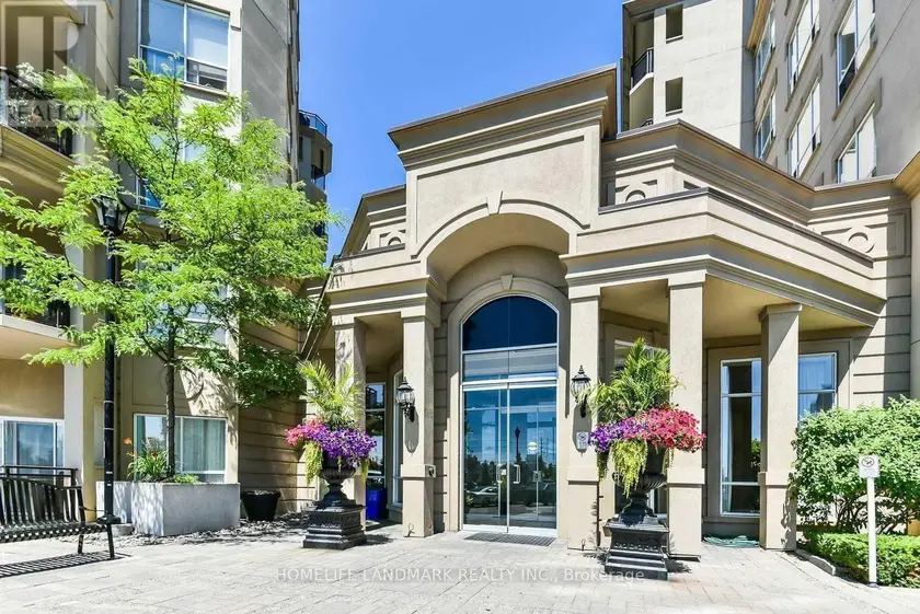 Apartment at PH. 802 - 8 MAISON PARC COURT, Vaughan