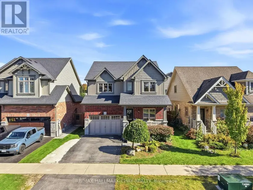 Detached at 61 CARLETON TRAIL, New Tecumseth