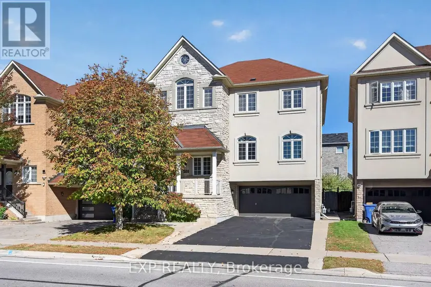 Detached at 209 WOODSPRING AVENUE, Newmarket