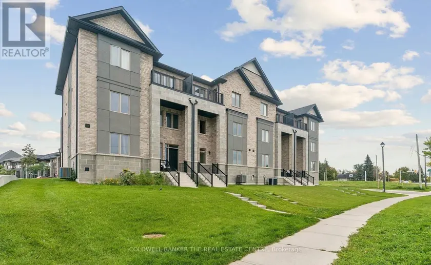 Townhouse at 5 BALLINGER WAY, Uxbridge